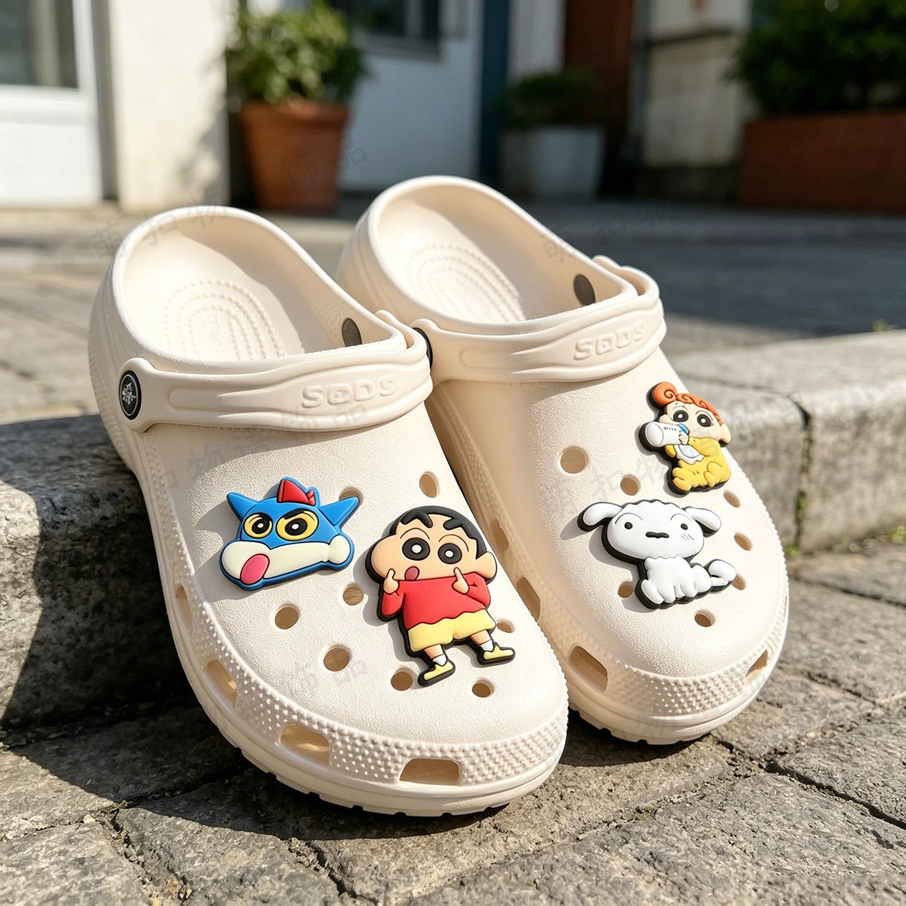 Crayon Shin-chan shoe flower a - Florist Supplies ulasan dan harga