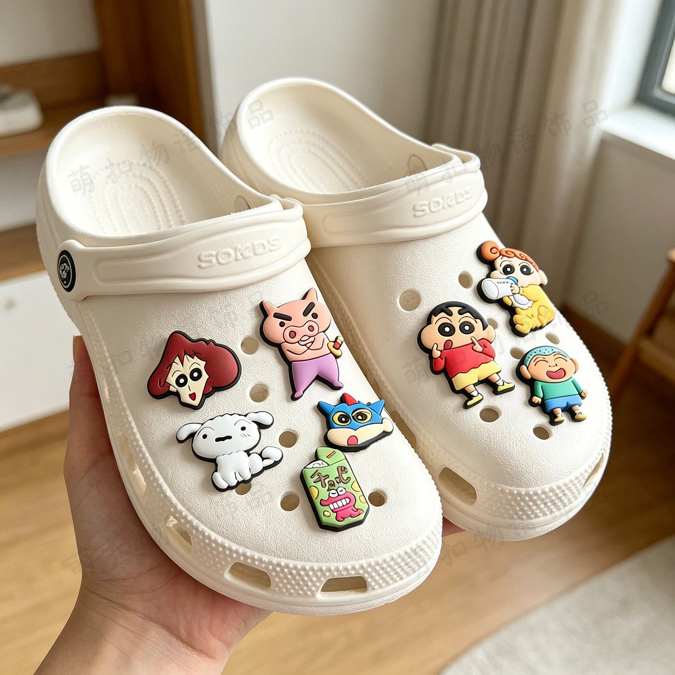Crayon Shin-chan shoe flower a - Florist Supplies ulasan dan harga
